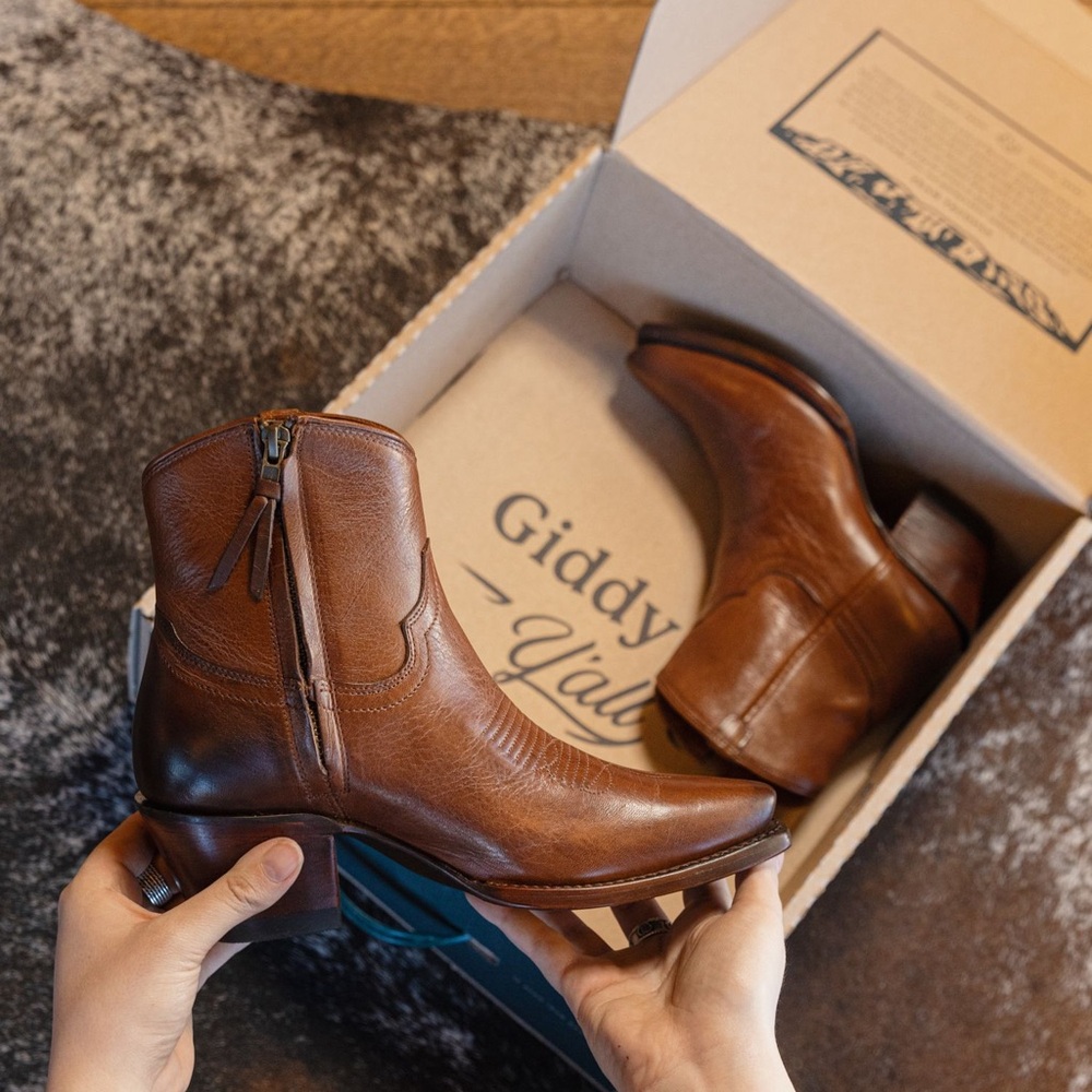 The Daisy Tecovas boot